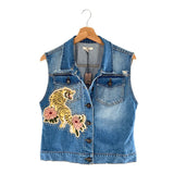 Chaleco en denim con bordados